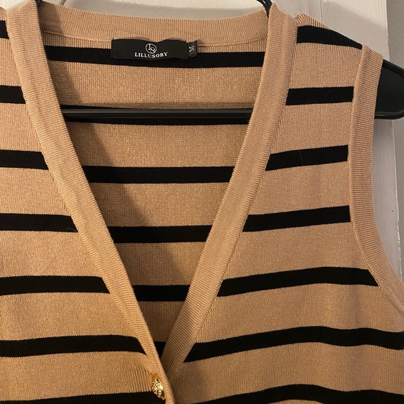 Lillusory Tan Navy Blue Striped V Neck Preppy Nautical Top Vest size M - Picture 6 of 10